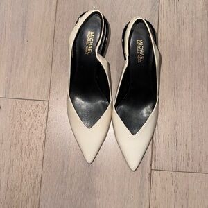 Michael Kors size 6M sling back